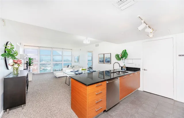 $4,500 | 50 Biscayne Boulevard, Unit 4104, Miami, FL 33132