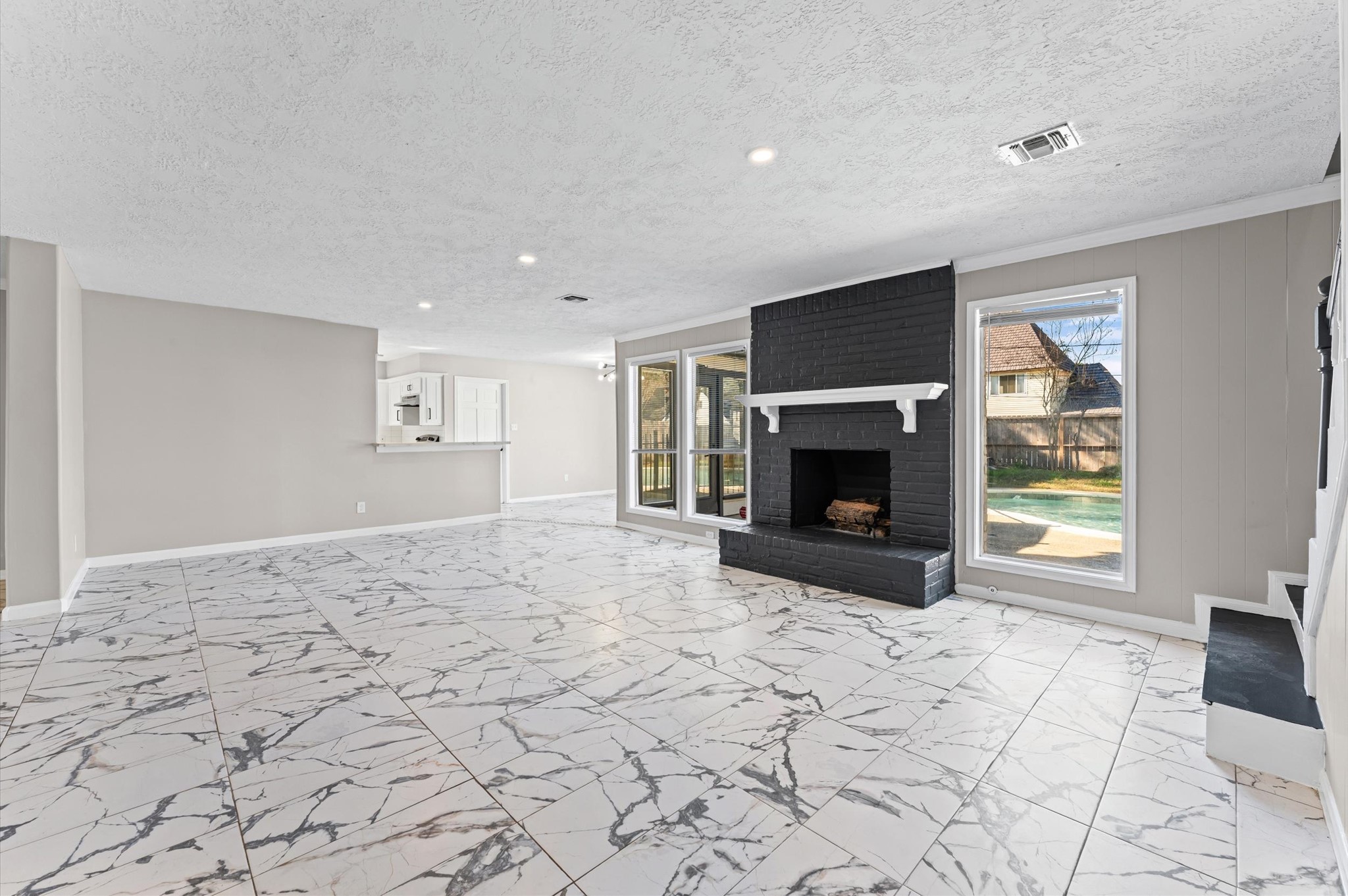 1822 Anvil Drive Houston, TX 77090 - Photo 7 of 29