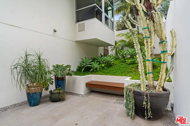 $22,500 | 2207 Bowmont Drive, Beverly Hills, CA 90210