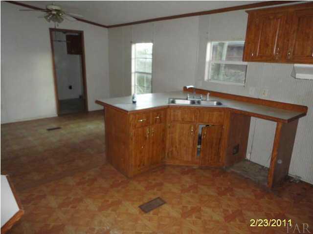 3226 Muldoon Road, Unit B Pensacola, FL 32526 - Photo 4 of 20 Kitchen