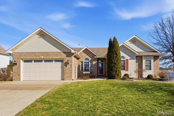 $370,000 | 8728 Wildewood Drive, Worden, IL 62097