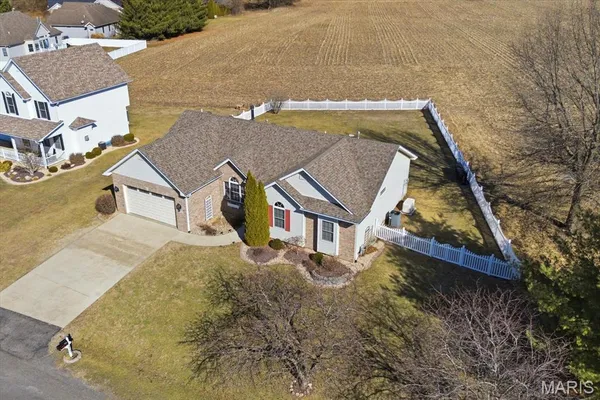 $370,000 | 8728 Wildewood Drive, Worden, IL 62097