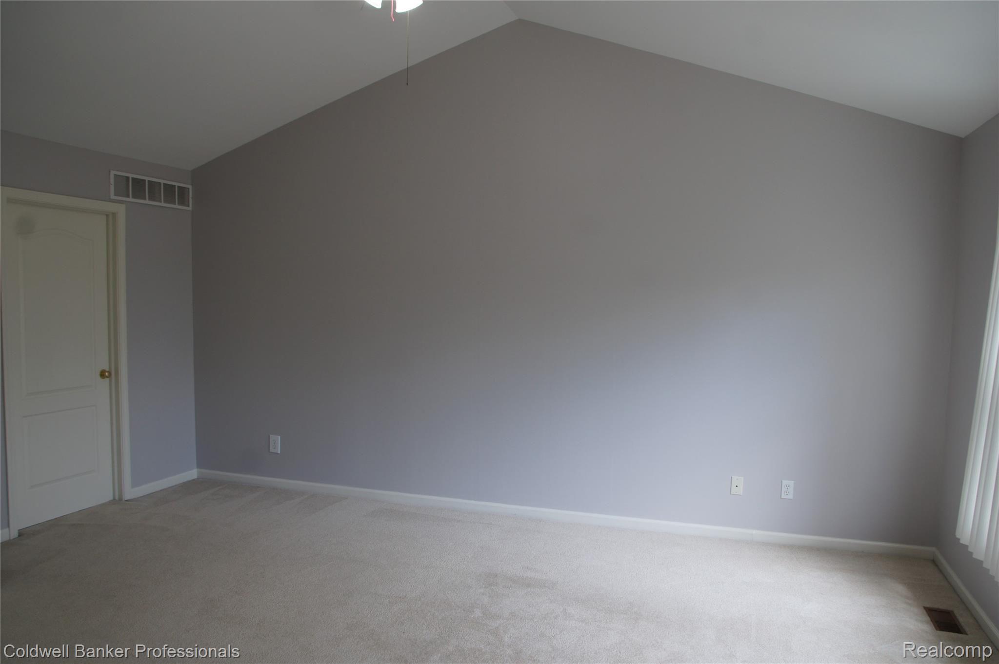 46 Waltonshire Court Rochester, MI 48309 - Photo 20 of 42 DSC01679.JPG