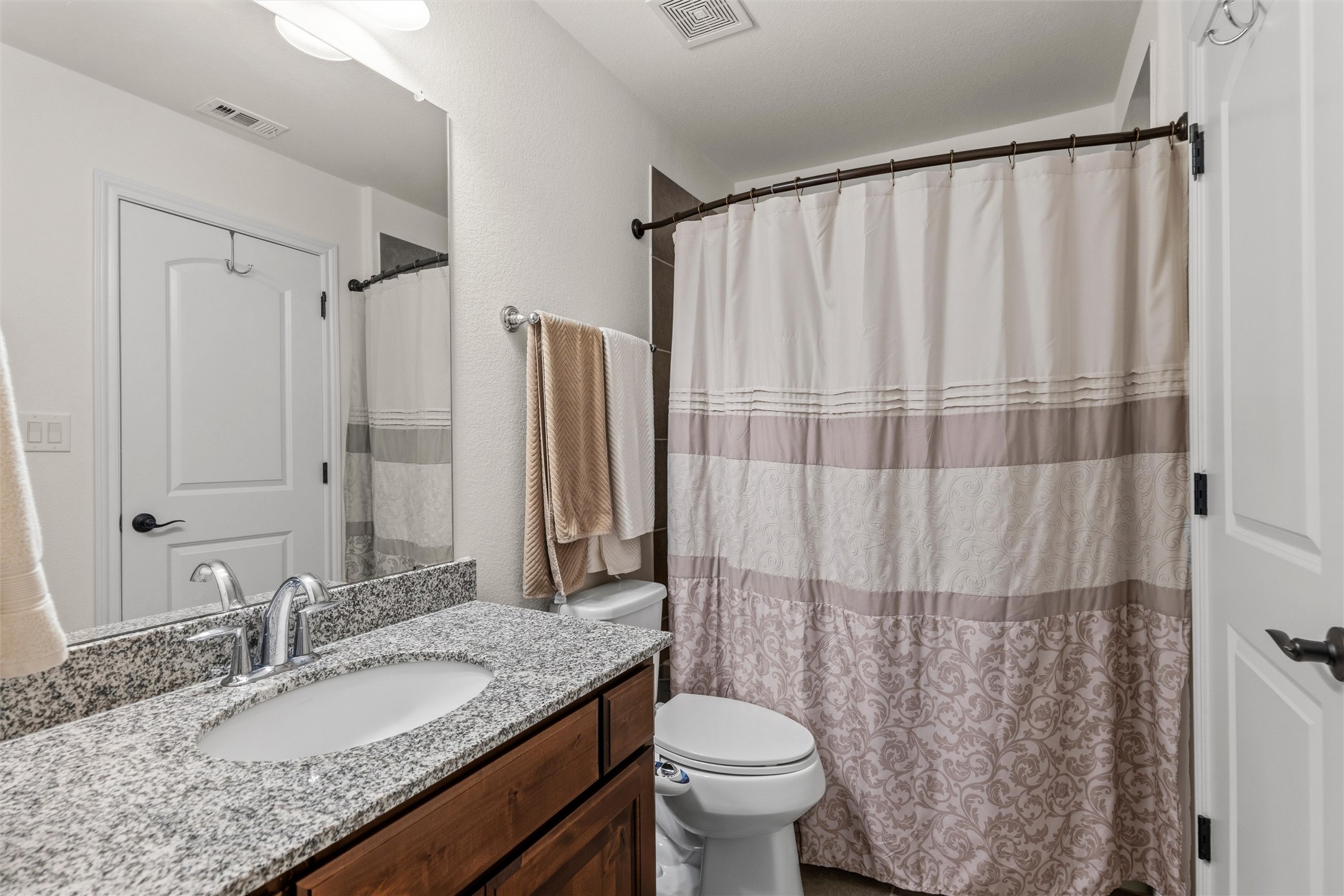 1733 Siena Sunset Road Leander, TX 78641 - Photo 39 of 40 Full Bathroom upstairs