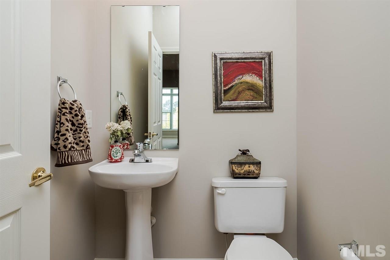 2511 Huntscroft Lane, Unit 302 Raleigh, NC 27617 - Photo 7 of 12