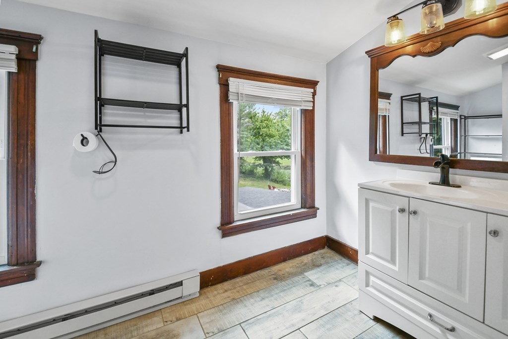 27 Bailey Road Holden, MA 01520 - Photo 23 of 42
