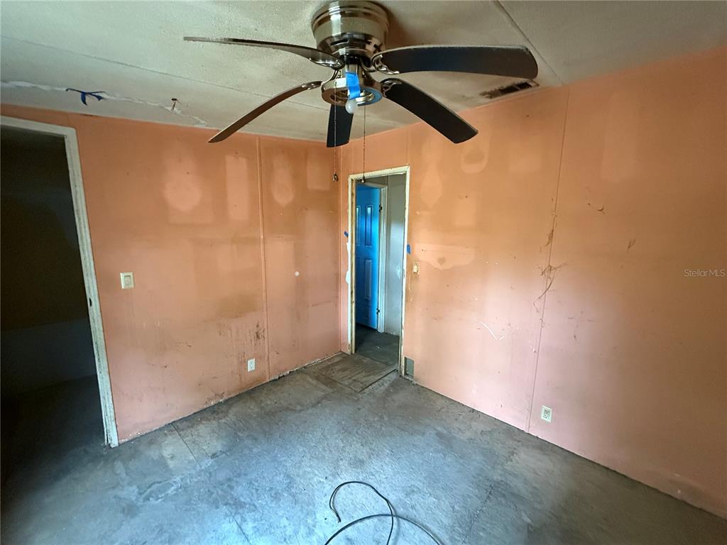 18710 Southeast 61st Street Road Ocklawaha, FL 32179 - Photo 18 of 25