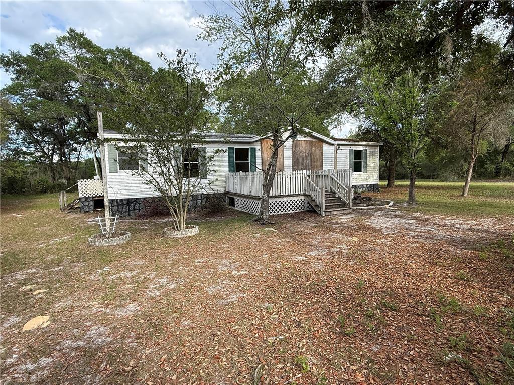 18710 Southeast 61st Street Road Ocklawaha, FL 32179 - Photo 2 of 25