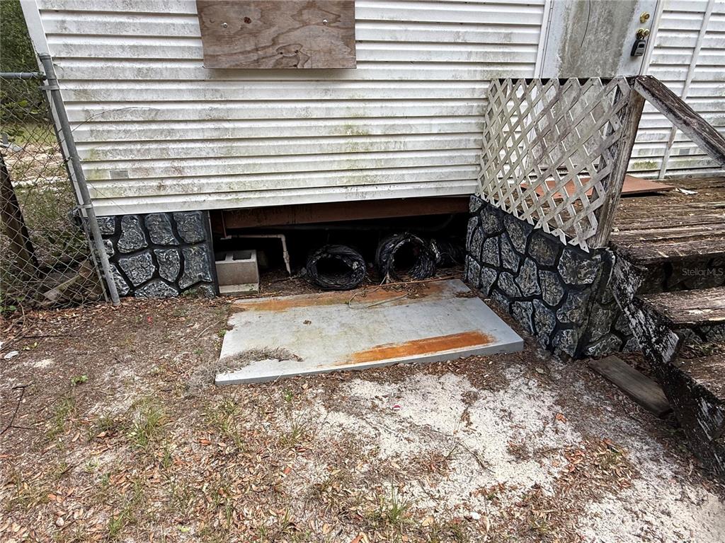 18710 Southeast 61st Street Road Ocklawaha, FL 32179 - Photo 22 of 25