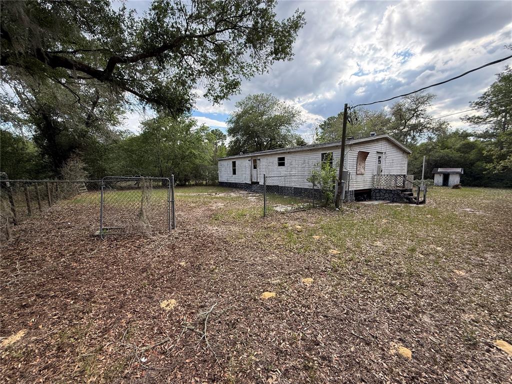18710 Southeast 61st Street Road Ocklawaha, FL 32179 - Photo 5 of 25