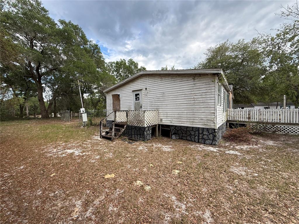 18710 Southeast 61st Street Road Ocklawaha, FL 32179 - Photo 6 of 25