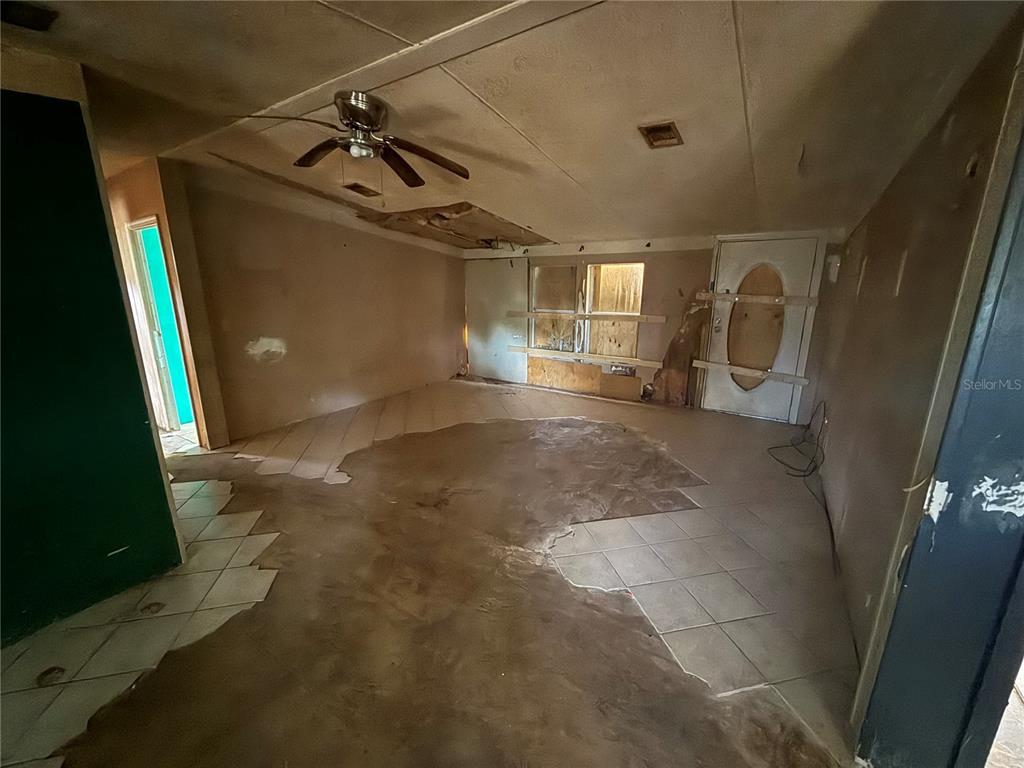 18710 Southeast 61st Street Road Ocklawaha, FL 32179 - Photo 8 of 25