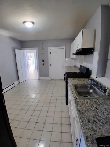 $2,000 | 40 Benkard Avenue, Unit 3, Newburgh, NY 12550