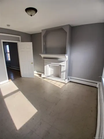 $2,000 | 40 Benkard Avenue, Unit 3, Newburgh, NY 12550