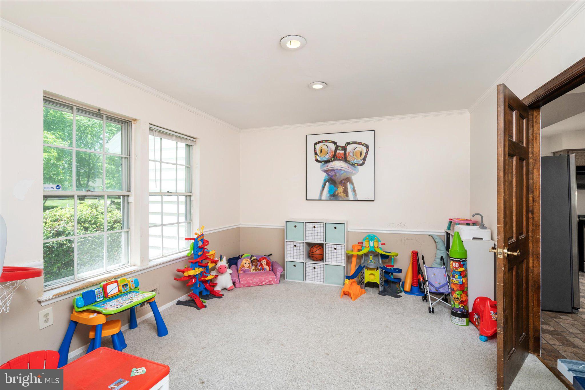 34 Exeter Road East Windsor, NJ 08520 - Photo 3 of 19 Gallery Image 3