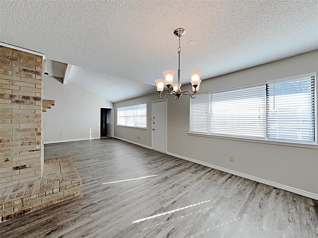3404 Vine Ridge Bedford, TX 76021 - Photo 5 of 15