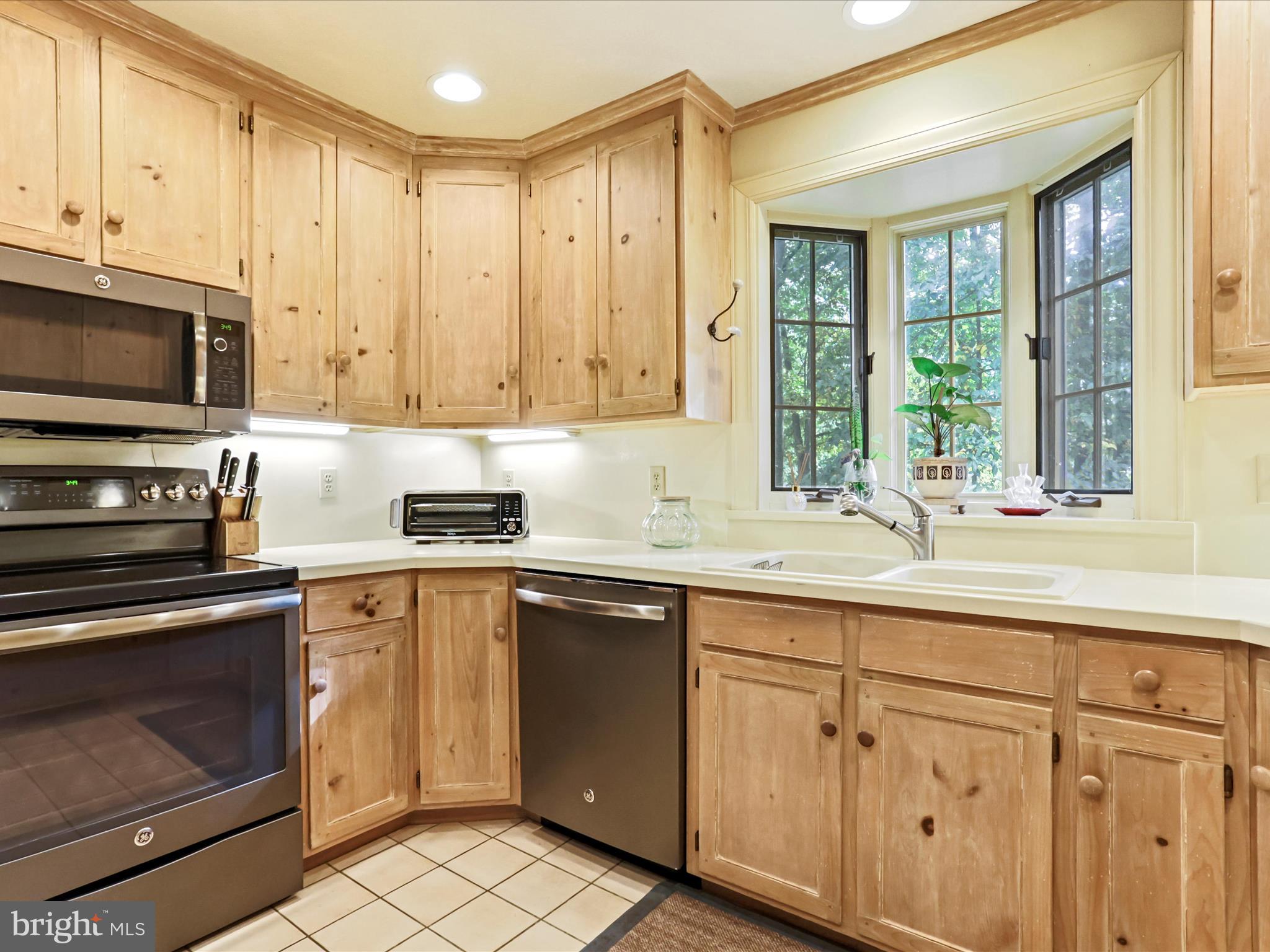 19738 Longmeadow Road Hagerstown, MD 21742 - Photo 25 of 82 Stainless Steel Appliances