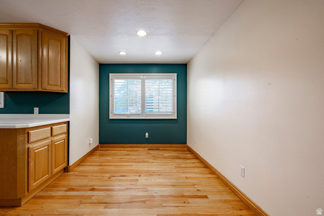 734 East 1850th Street South Bountiful, UT 84010 - Photo 11 of 44