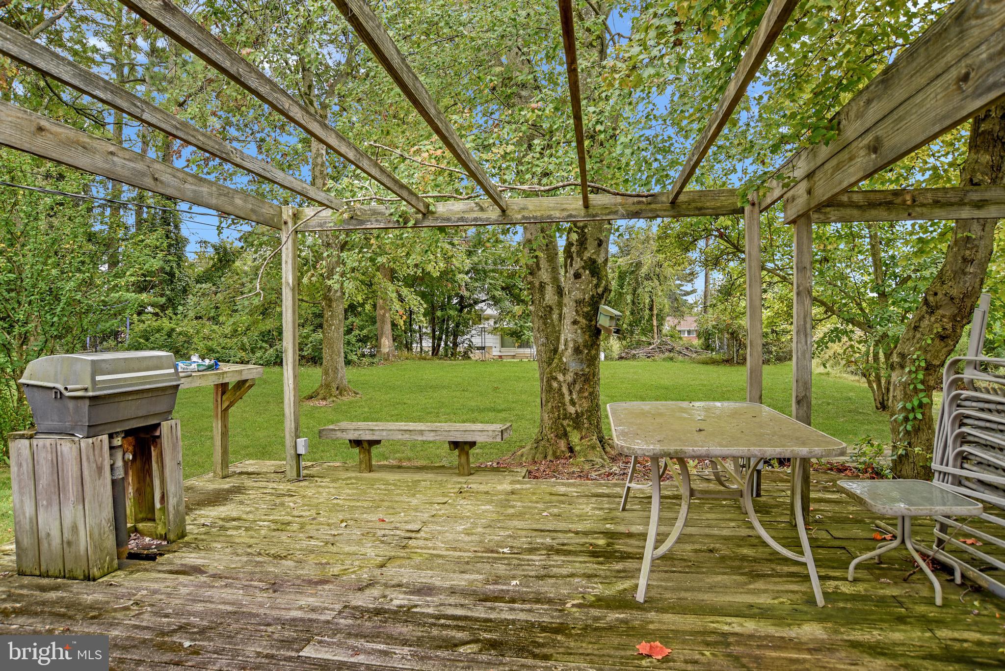 8239 Brattle Road Pikesville, MD 21208 - Photo 25 of 27 Deck
