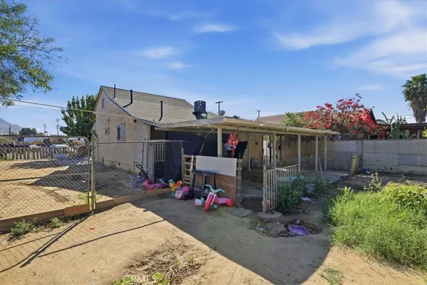 $499,900 | 245 Commercial Avenue, Riverside, CA 92507