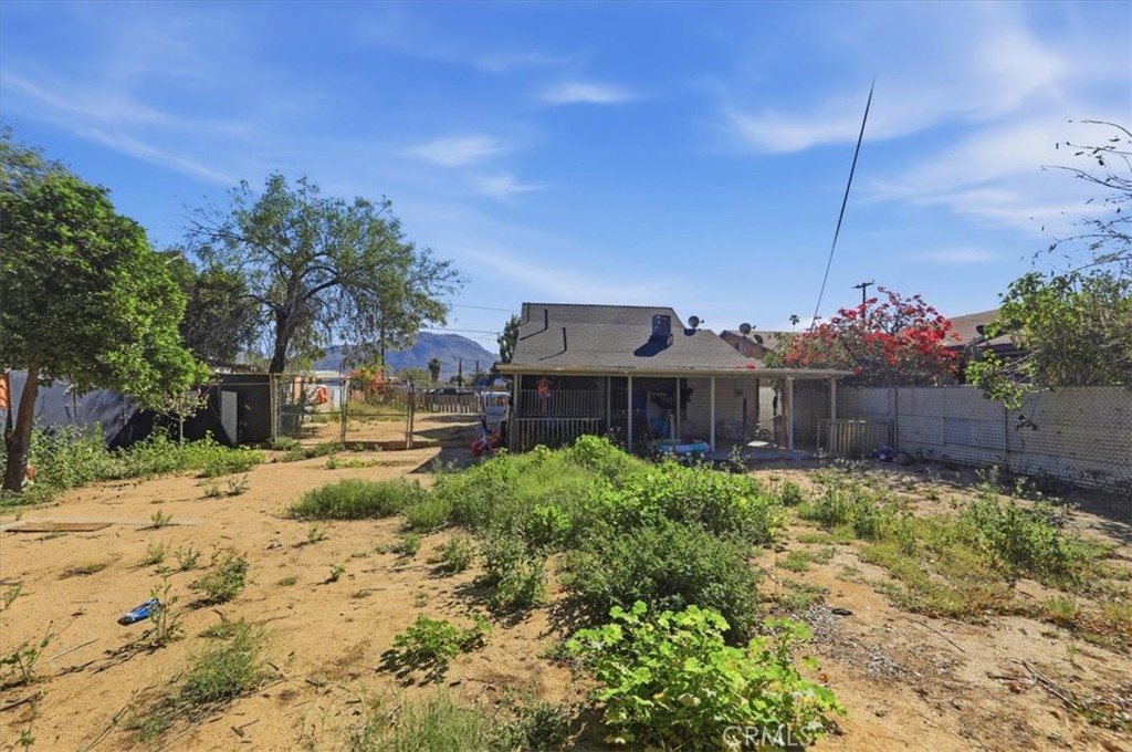 245 Commercial Avenue Riverside, CA 92507 - Photo 27 of 30 a view of a house with a snow in a yard