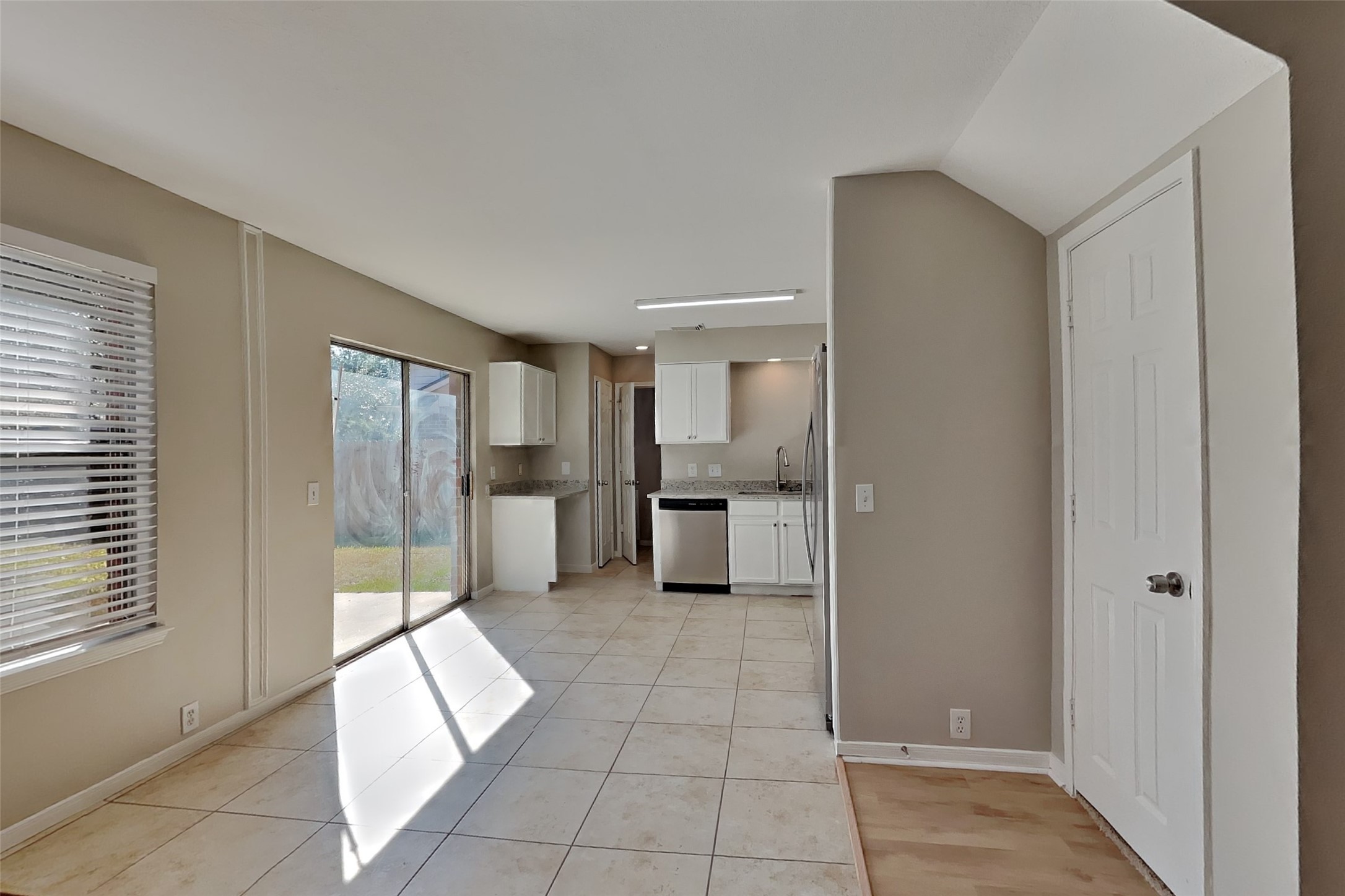 11907 Ezekiel Road Tomball, TX 77375 - Photo 4 of 19 Gallery Image 4