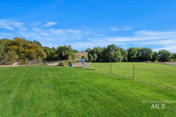 $950,000 | 15750 Park View Drive, Wilder, ID 83676