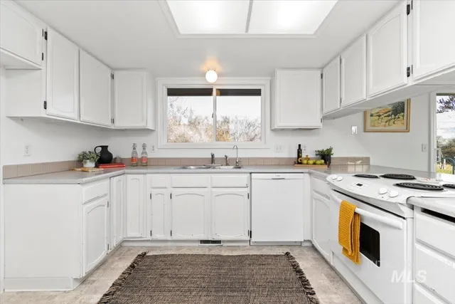 $1,100,000 | 15750 Park View Drive, Wilder, ID 83676