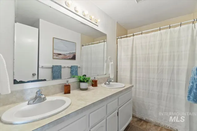 $1,100,000 | 15750 Park View Drive, Wilder, ID 83676