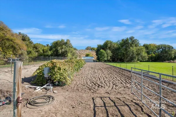 $950,000 | 15750 Park View Drive, Wilder, ID 83676