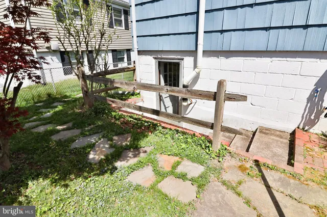 $3,100 | 1009 Kennon Court, Rockville, MD 20851