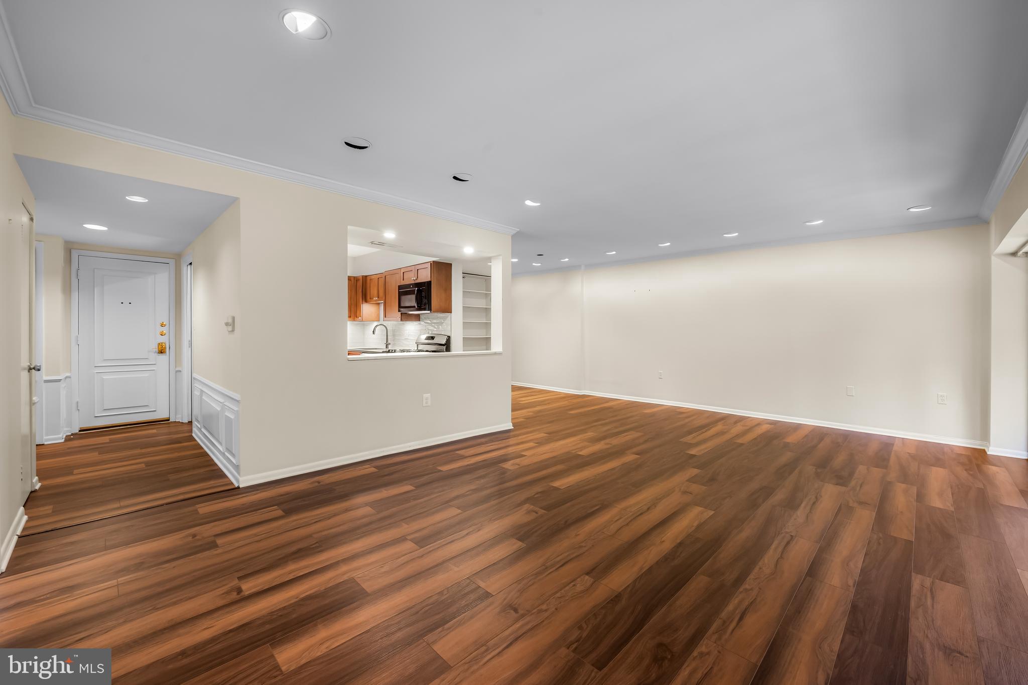 200 Cross Keys Road, Unit R43 Baltimore, MD 21210 - Photo 23 of 34