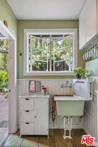 $3,491,000 | 2882 Belden Drive, Los Angeles, CA 90068