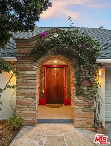 $3,491,000 | 2882 Belden Drive, Los Angeles, CA 90068