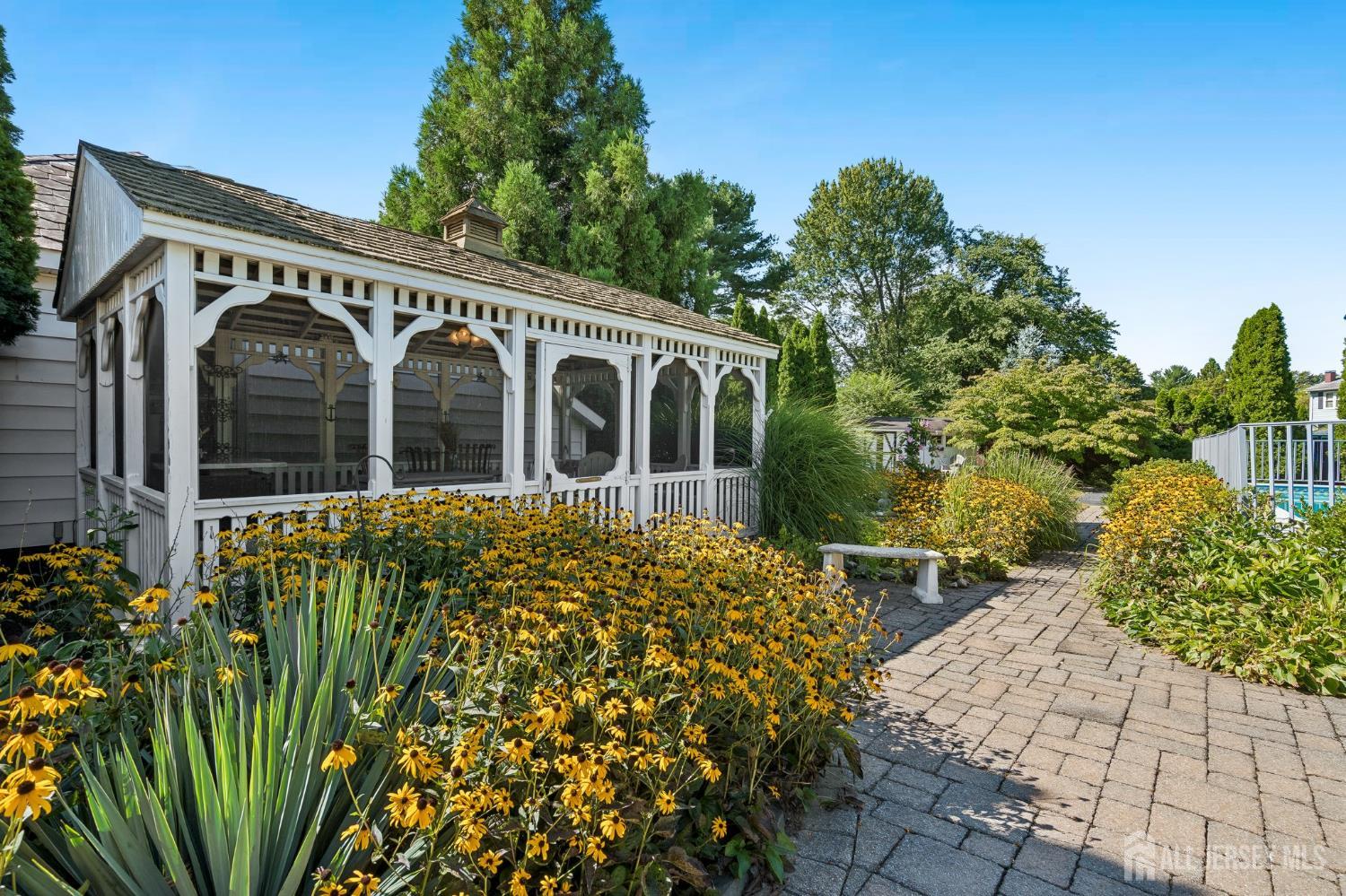 439 Georges Road Dayton, NJ 08810 - Photo 26 of 37 Gallery Image 26