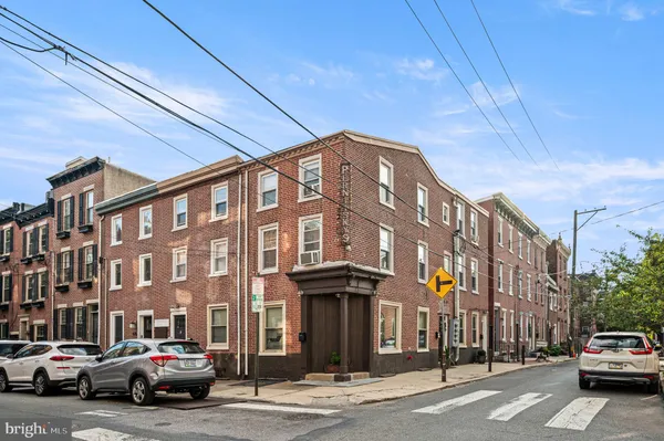 $1,900 | 980 North Lawrence Street, Unit D, Philadelphia, PA 19123