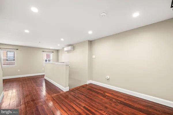 $1,900 | 980 North Lawrence Street, Unit D, Philadelphia, PA 19123