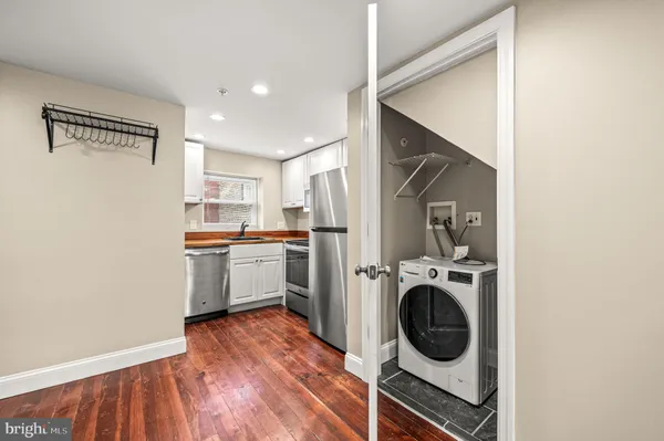 $1,900 | 980 North Lawrence Street, Unit D, Philadelphia, PA 19123