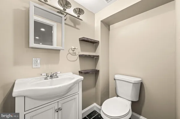 $1,900 | 980 North Lawrence Street, Unit D, Philadelphia, PA 19123