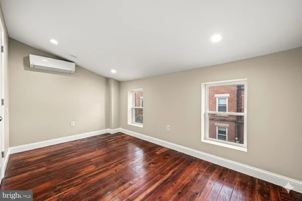 $1,900 | 980 North Lawrence Street, Unit D, Philadelphia, PA 19123