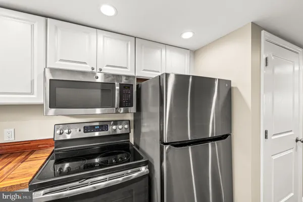 $1,900 | 980 North Lawrence Street, Unit D, Philadelphia, PA 19123