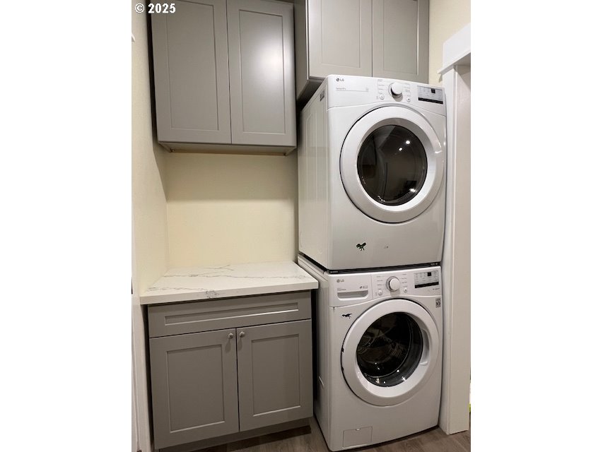 428 Southeast 30th Place Portland, OR 97214 - Photo 14 of 26 Laundry