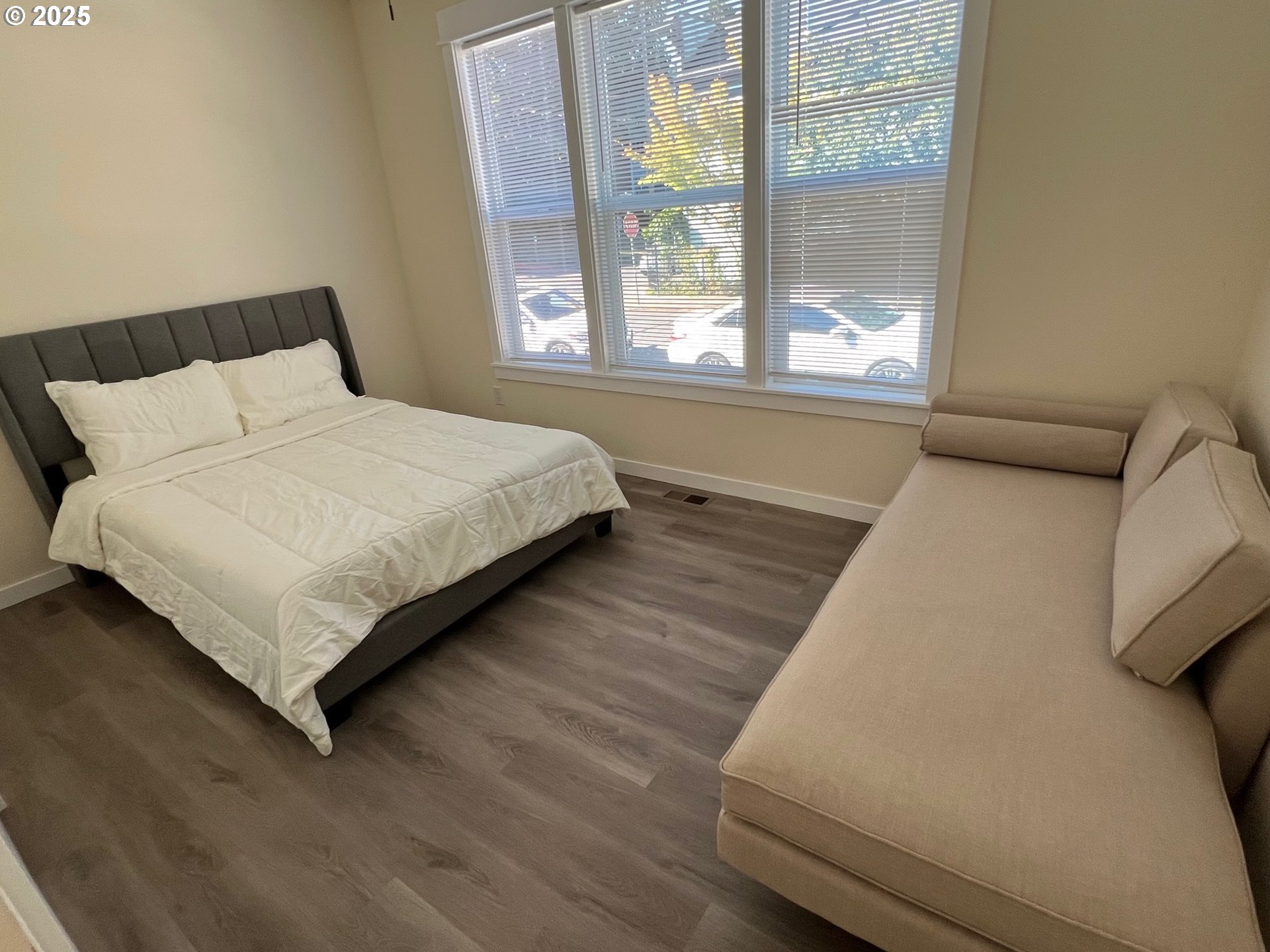 428 Southeast 30th Place Portland, OR 97214 - Photo 23 of 26 Attached Bathroom #3