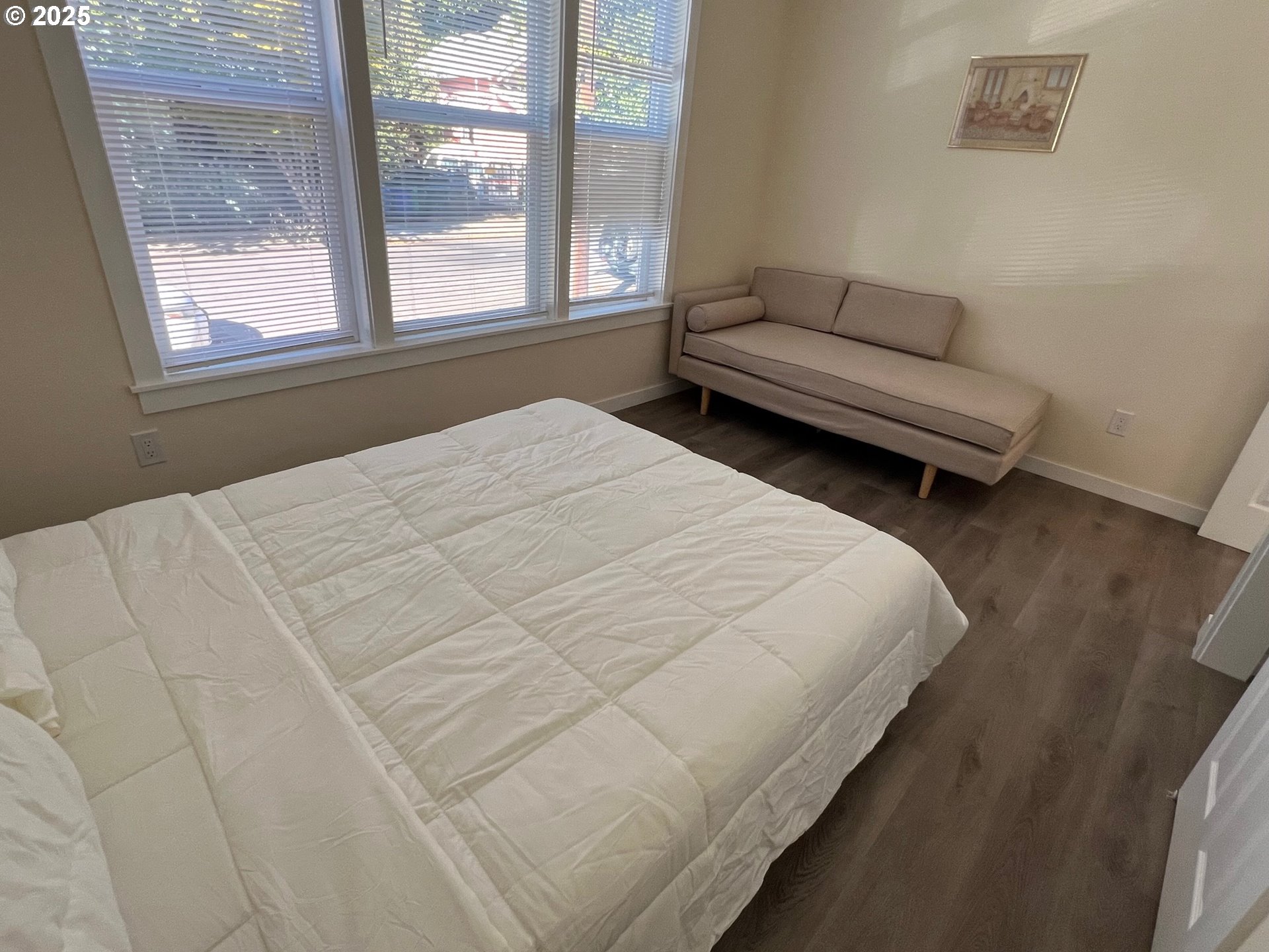 428 Southeast 30th Place Portland, OR 97214 - Photo 24 of 26 Bedroom