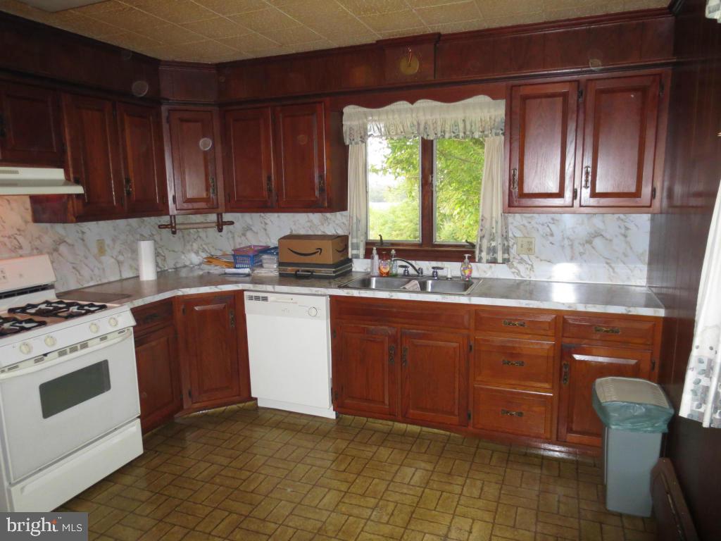 1093 Prospect Road Columbia, PA 17512 - Photo 5 of 19 Gallery Image 5