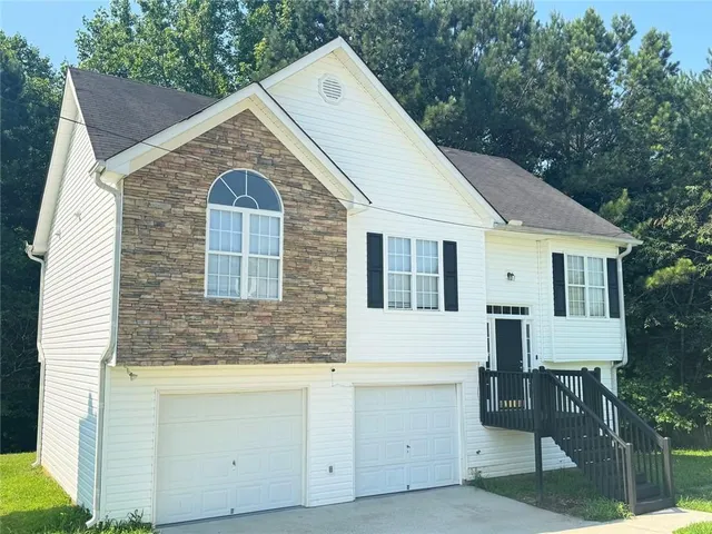 $1,750 | 4044 Robin Circle, Atlanta, GA 30349