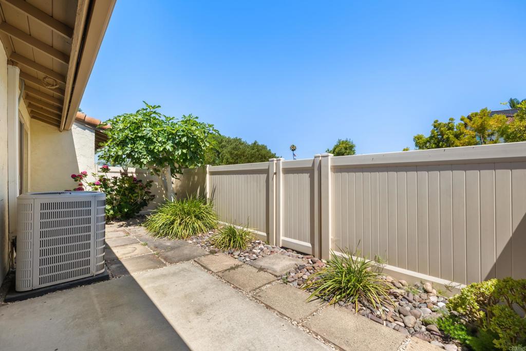 1723 Kellington Place Encinitas, CA 92024 - Photo 12 of 14