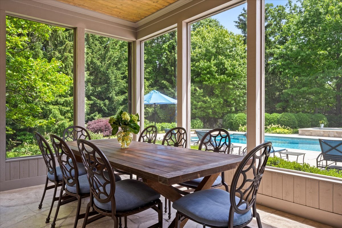 81 Locust Road Winnetka, IL 60093 - Photo 46 of 106 Gallery Image 46