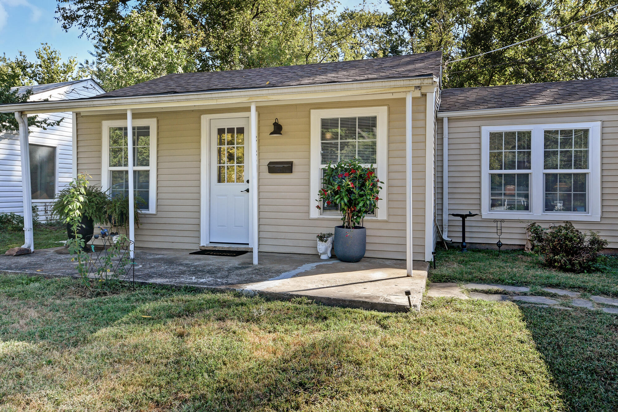 2126 South Hampton Avenue Springfield, MO 65807 - Photo 4 of 28 4 05