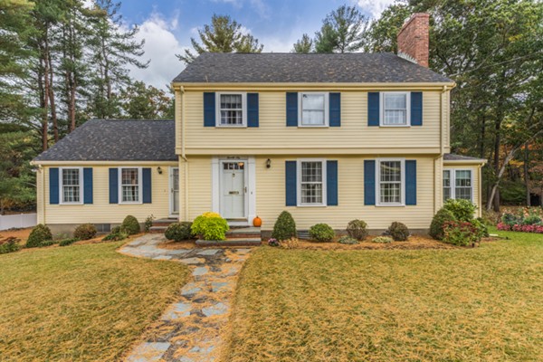 26 Olde Towne Road Lynnfield, MA 01940 - Photo 1 of 30 Gallery Image 1